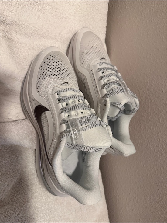 Nike Shoes - Nike Women’s White and Silver Athletic Sneakers